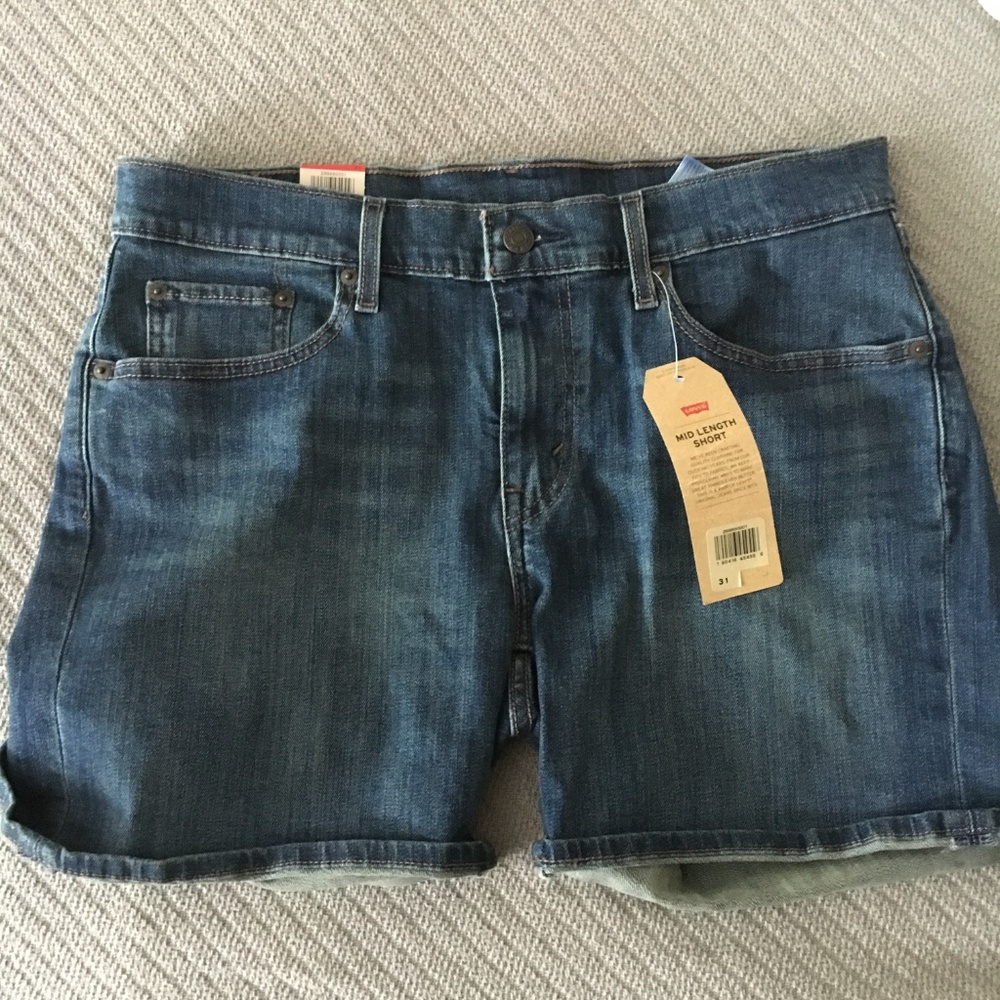 Levis Mid Length Jean Shorts NWT